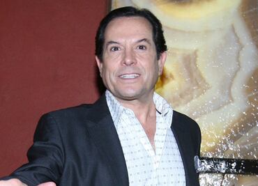 Juan José Origel se vacuna en EU contra el Covid-19: "mi país no me brindó esa seguridad"