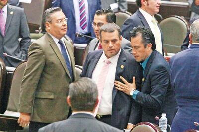 Analizan sancionar a diputadas del PRI 