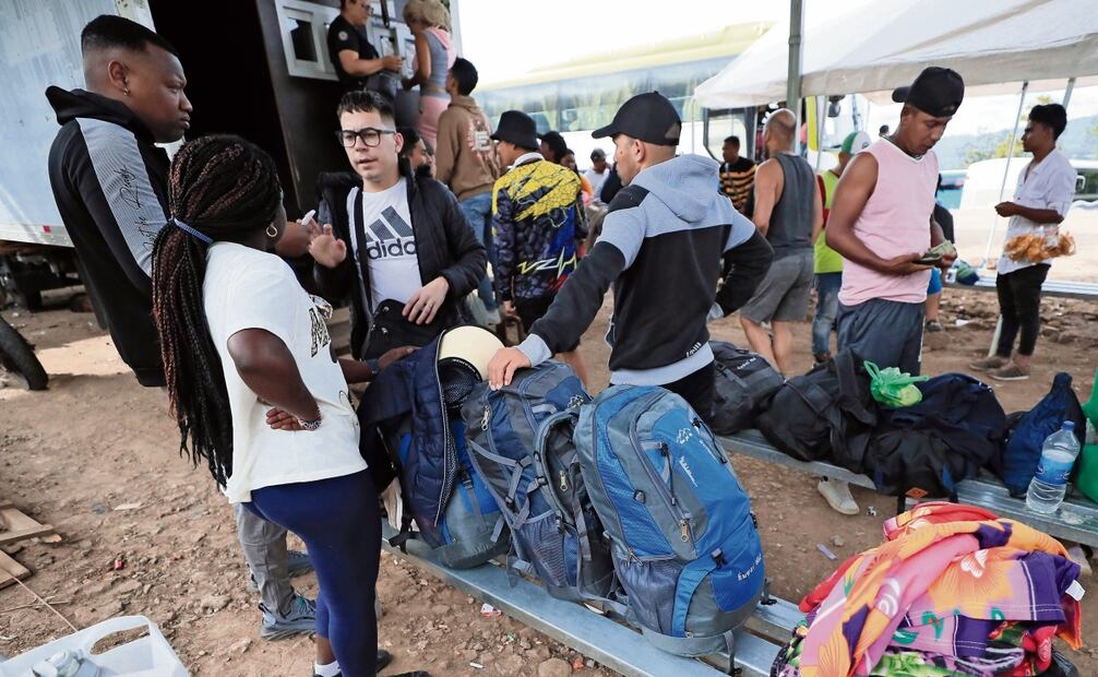 Migrantes de diversas nacionalidades, en el municipio de Tatumbla en el oriente de Tegucigalpa, Honduras.
 Foto: Gustavo Amador, Archivo / EFE