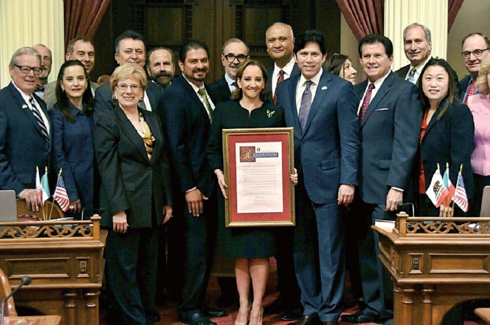 La canciller Claudia Ruiz Massieu visitó el Senado y la Asamblea de California , pidió a los estadounidenses no dejarse confundir sobre la relación bilateral (SRE)