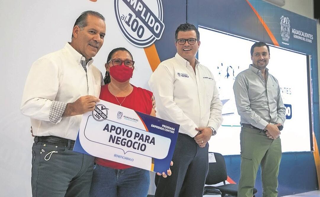  Martín Orozco destacó que se entregan entre mil y hasta 15 mil pesos a los beneficiarios del programa Emprendo Contigo. Foto: Especial