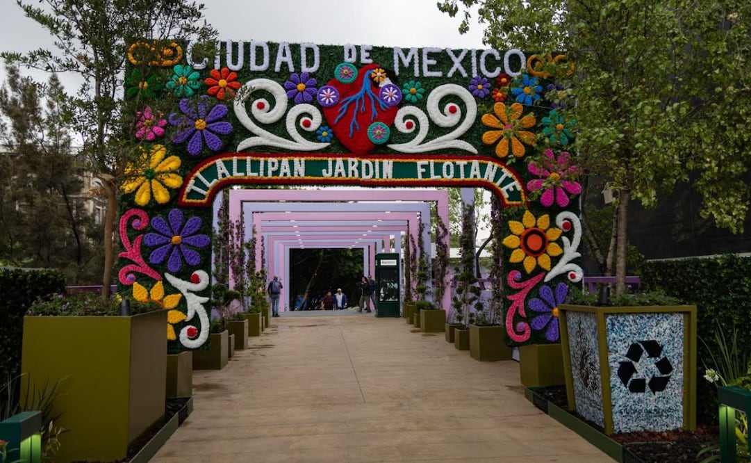 Jardín Flotante “Tlallipan”, ubicado sobre la Calzada de Tlalpan, inaugurado esta mañana del domingo 07 de junio.
Foto: Hugo Salvador / El Universal