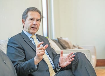 “Nunca se acabó con la venta de plazas”: SEP