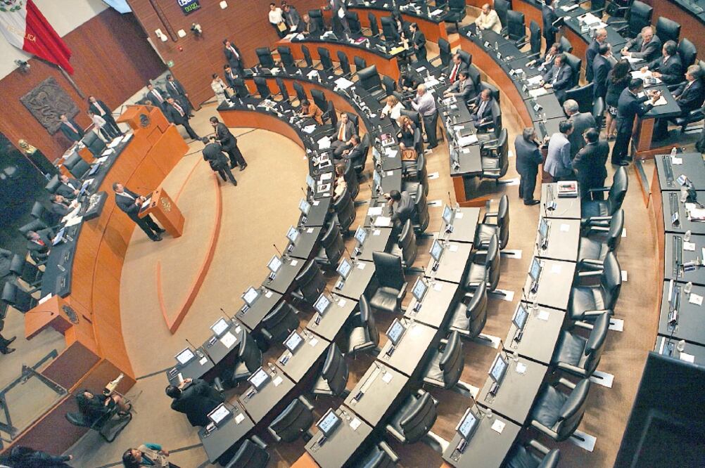 El periodo extraordinario propuesto por el PRI serviría para discutir la ley de seguridad interior; el periodo de sesiones acaba el jueves (ARCHIVO EL UNIVERSAL)