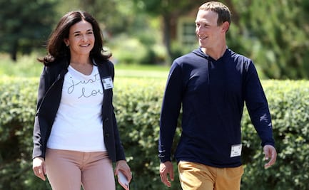 Desgastada relación con Zuckerberg y agotamiento: las claves en la salida de la número dos de Facebook