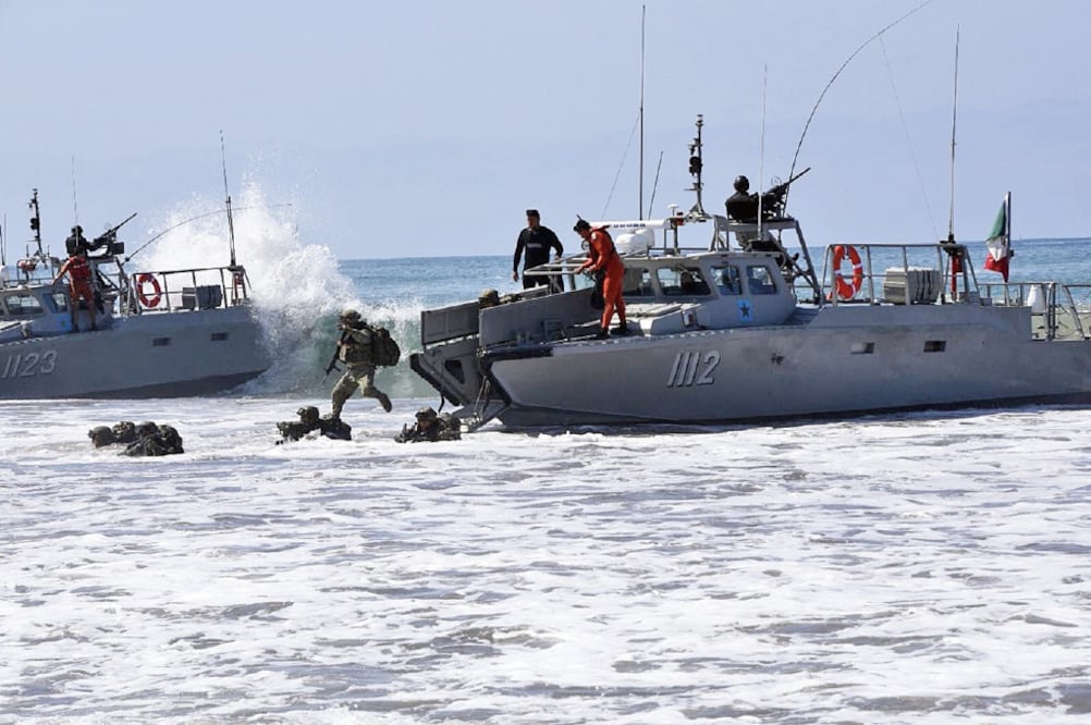 Marinos participaron en la edición 25 del Ejercicio Multinacional “RIMPAC 2016”. Las prácticas combinadas consistieron en simulaciones de rescate, seguridad y el lanzamiento de vehículos desde el buque Usumacinta (SEMAR)