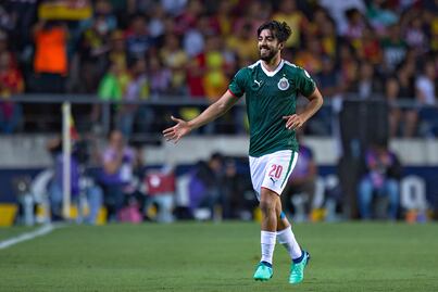 Pizarro hace pruebas médicas con Chivas