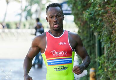 Serruchan pierna a triatleta sudafricano
