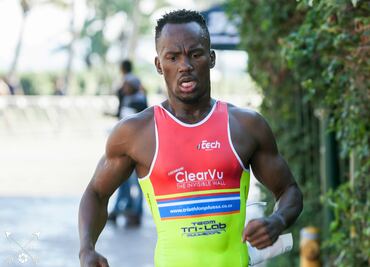 Serruchan pierna a triatleta sudafricano