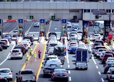 Obras para retirar puente peatonal provocan caos en autopista México-Pachuca
