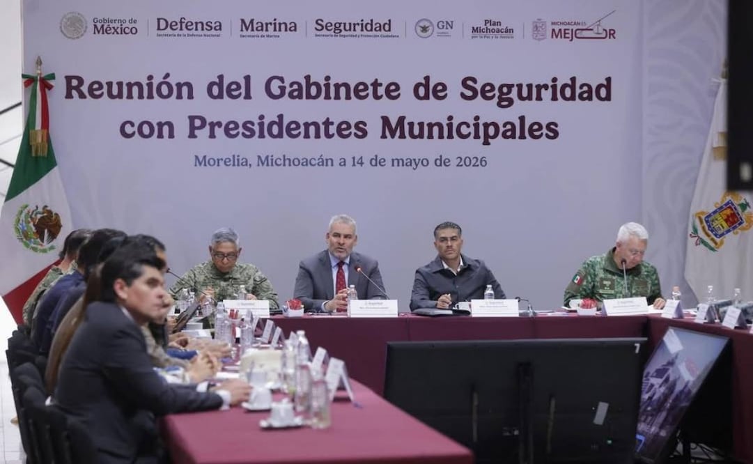 El secretario de Seguridad y Protección Ciudadana, Omar García Harfuch, encabezó junto a el gobernador de Michoacpan, Alfredo Ramírez, Bedolla la reunión del Gabinete de Seguridad con Presidentes Municipales. 14 de mayo de 2026 / Foto: Especial