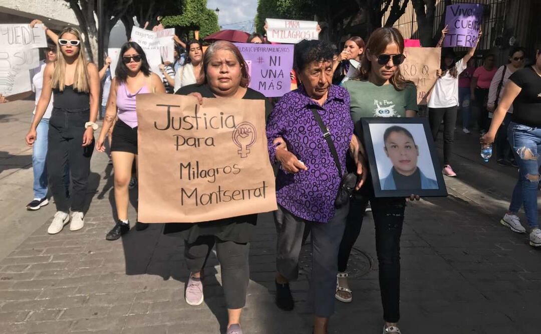 Las protestas fueron encabezadas por la madre de Milagros Monserrat, su hermana y varias mujeres activistas de Guanajuato. Foto: Xóchitl Álvarez. EL UNIVERSAL