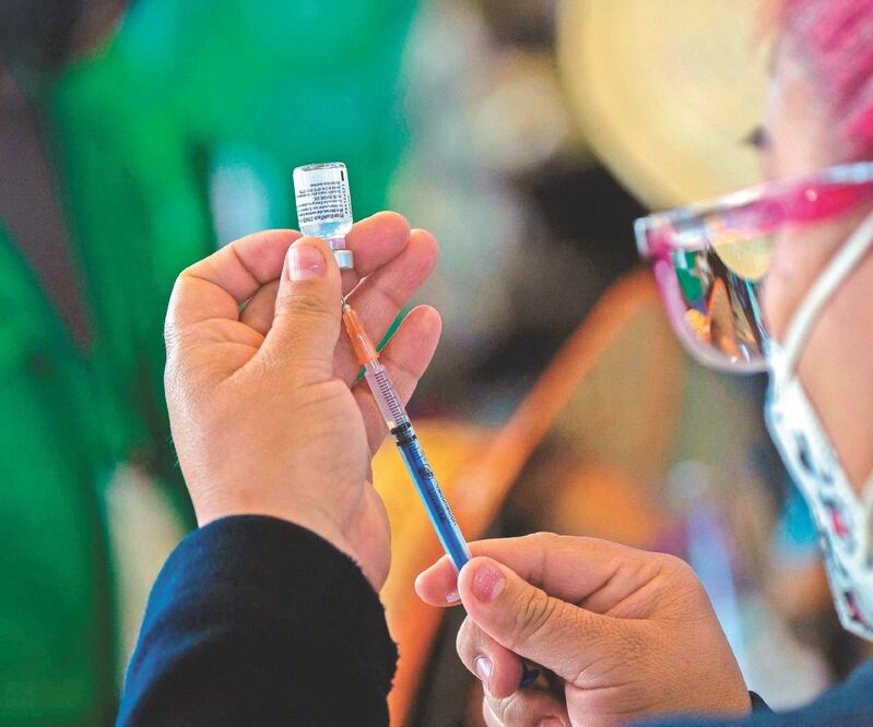 México ha recibido un total de 4 millones 548 mil 375 dosis de la farmacéutica Pfizer-BioNTech. Foto: AFP