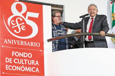 El llamado de AMLO a los intelectuales al festejar los 85 del FCE