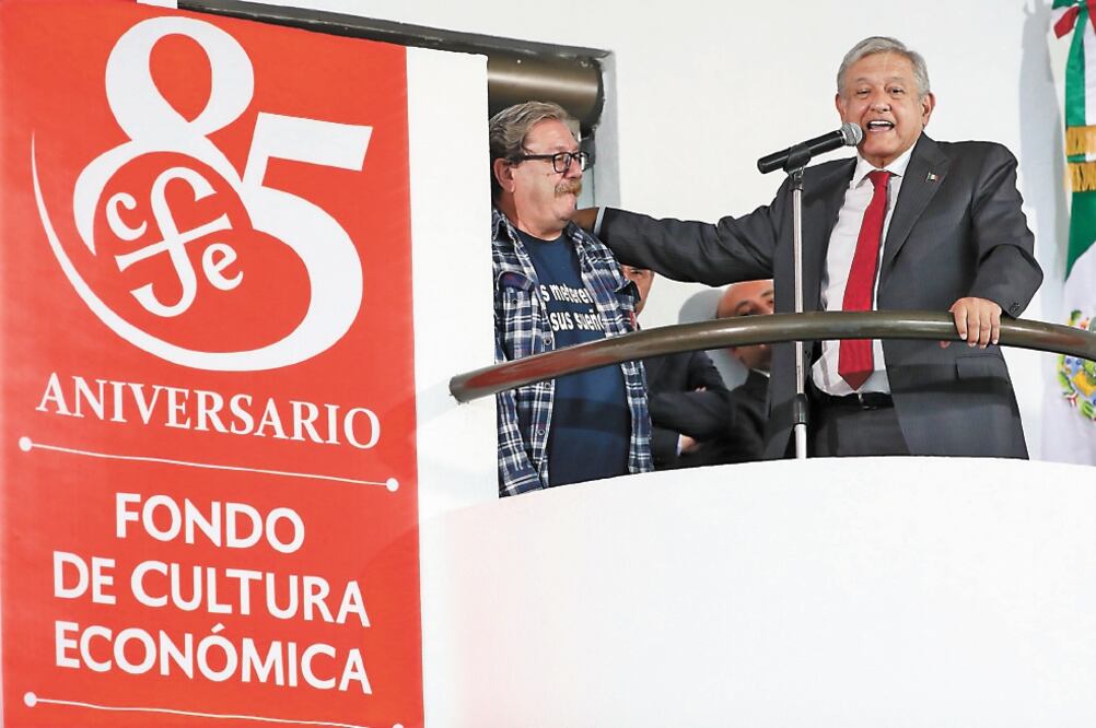 Taibo II y el presidente Andrés Manuel López Obrador. Foto: DIEGO SIMÓN. EL UNIVERSAL