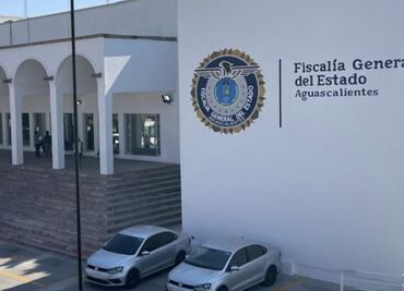 Hombre pierde 74 mil pesos en calles de Aguascalientes; agentes localizan a la persona que los encontró