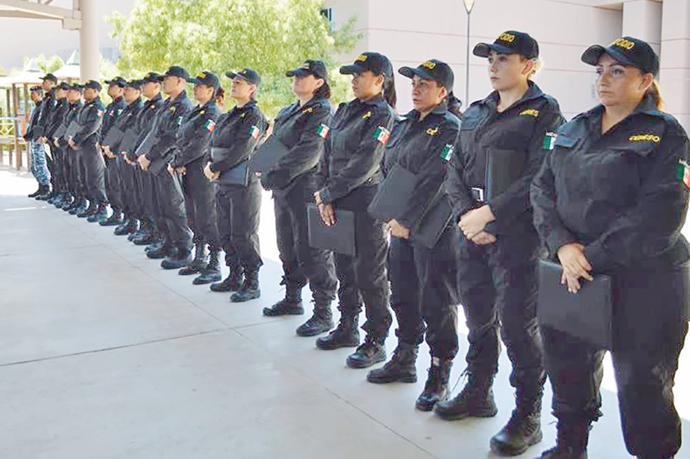 Esta es la primera generación de graduados en la nueva Academia de Seguridad Pública de Baja California Sur, la cual contó con una inversión de 60 mdp, como parte de la estrategia para erradicar la violencia con el fortalecimiento a las policías. / Glady