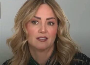 Andrea Legarreta llora al recordar momento de su infancia