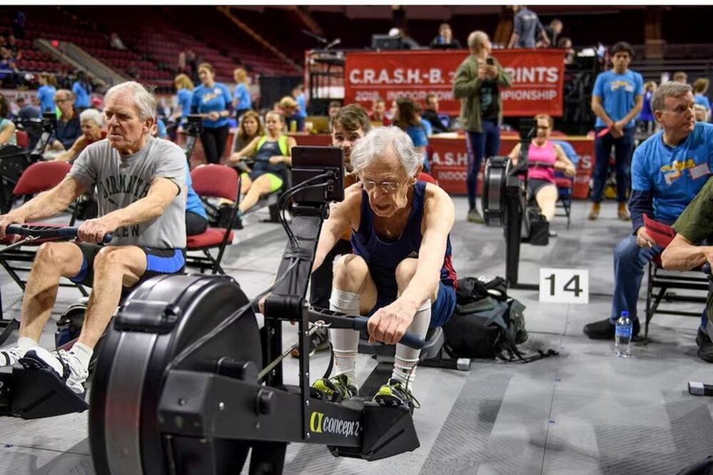 Richard Morgan tiene 92 años y ha sido cuatro veces campeón de remo. FOTO: X