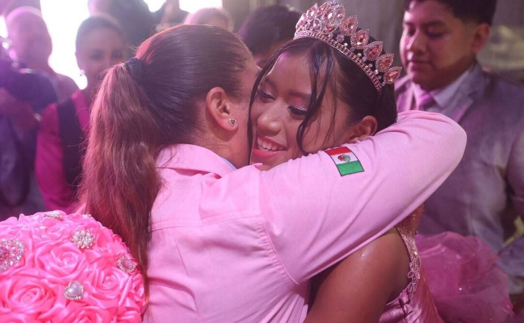 Isela Anali Santiago Morales celebró sus 15 años en el Estadio Garzas Blancas, localizado en San Luis Potosí. Foto: Redes sociales