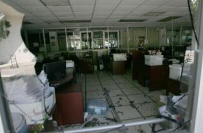 Normalistas vandalizan oficinas de la SEP en Chiapas