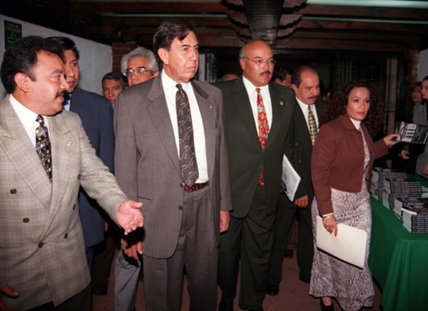 33 años después, Bartlett suelta la sopa