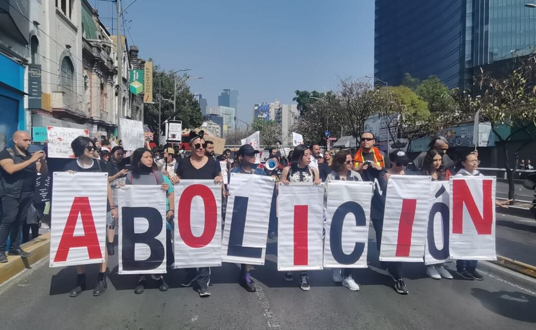 Manifestación Antitaurina en la Glorieta de los Insurgentes - Foto: Leobardo Vázquez
