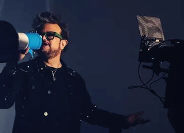 Aleks Syntek recopilará sus anécdotas en un libro: "Está muy loca mi vida"