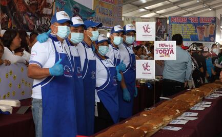 Feria Internacional de la Torta en alcaldía Venustiano Carranza; elaboran mega torta de más de 900 kilos