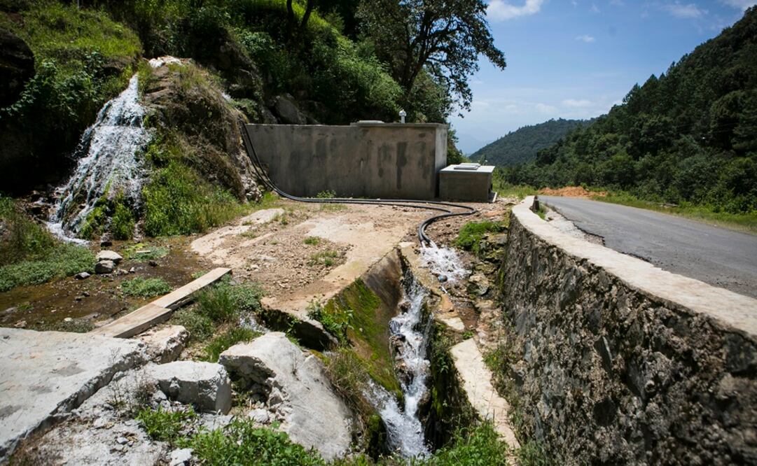 Los habitantes de San Pedro y San Pablo Ayutla han subsistido por medio de pequeños arroyos y las captaciones de agua de lluvia. Foto: Mario Arturo Martínez / EL UNIVERSAL