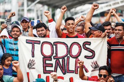 Migrantes van sin caravana rumbo a Estados Unidos