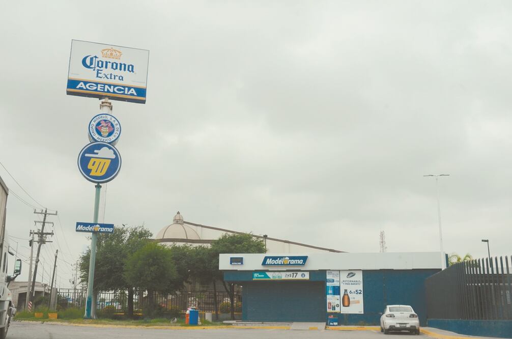 Como lo decretó el gobierno federal, las nuevas empresas esenciales que reabrirán son las de construcción, automotriz-aeroespacial y minería; adicionando, por acuerdo estatal,la producción de cerveza y el sector hotelero. FOTO:EMILIO VÁSQUEZ. EL UNIVERSAL