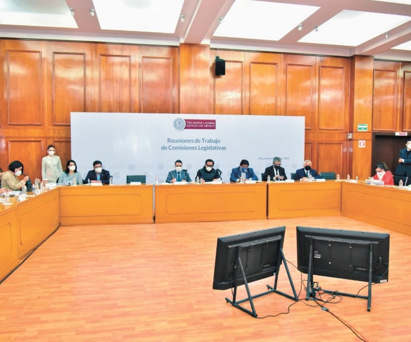 Ayer, congresistas de Morena establecieron algunos recortes al presupuesto 2021 del Edomex. Se espera que continúen las negociaciones y se apruebe el Paquete Fiscal del siguiente año. ESPECIAL 