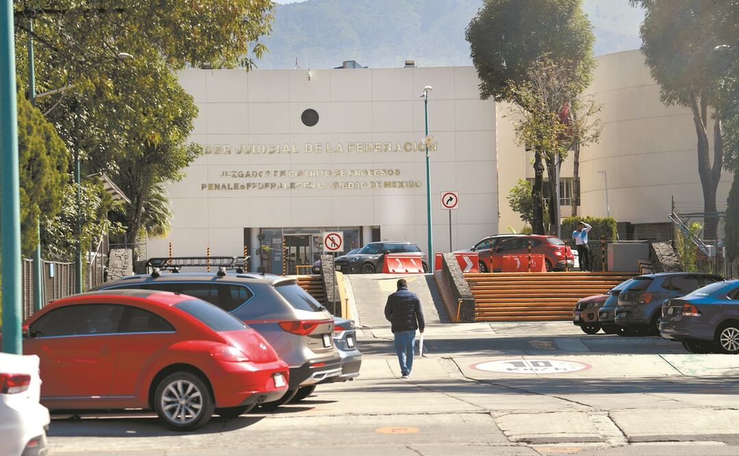 El juez de Control Gustavo Aquiles Villaseñor, del Centro de Justicia Penal Federal, otorgó a la FGR un término de 15 días para entregar copias de la carpeta de investigación a los abogados de Ricardo Anaya. Foto: HUGO GARCÍA. ELUNIVERSAL