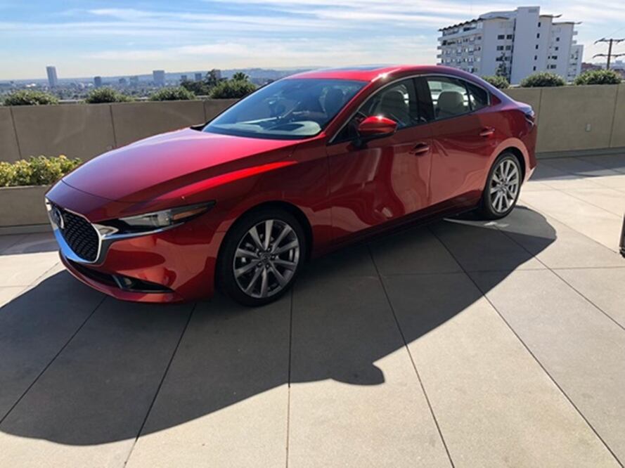 El Mazda3 fue elegido por un panel de expertas / Foto: Especial 