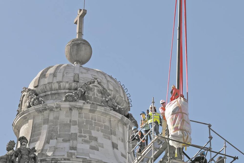 Por el sismo del 19 de septiembre de 2017, algunas esculturas de la Catedral Metropolitana fueron retiradas, ya que la obra La Esperanza se desplomó. Foto/ARCHIVO EL UNIVERSAL