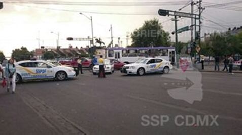 Tras desalojo, bloquean Eje 1 Norte y Peralvillo