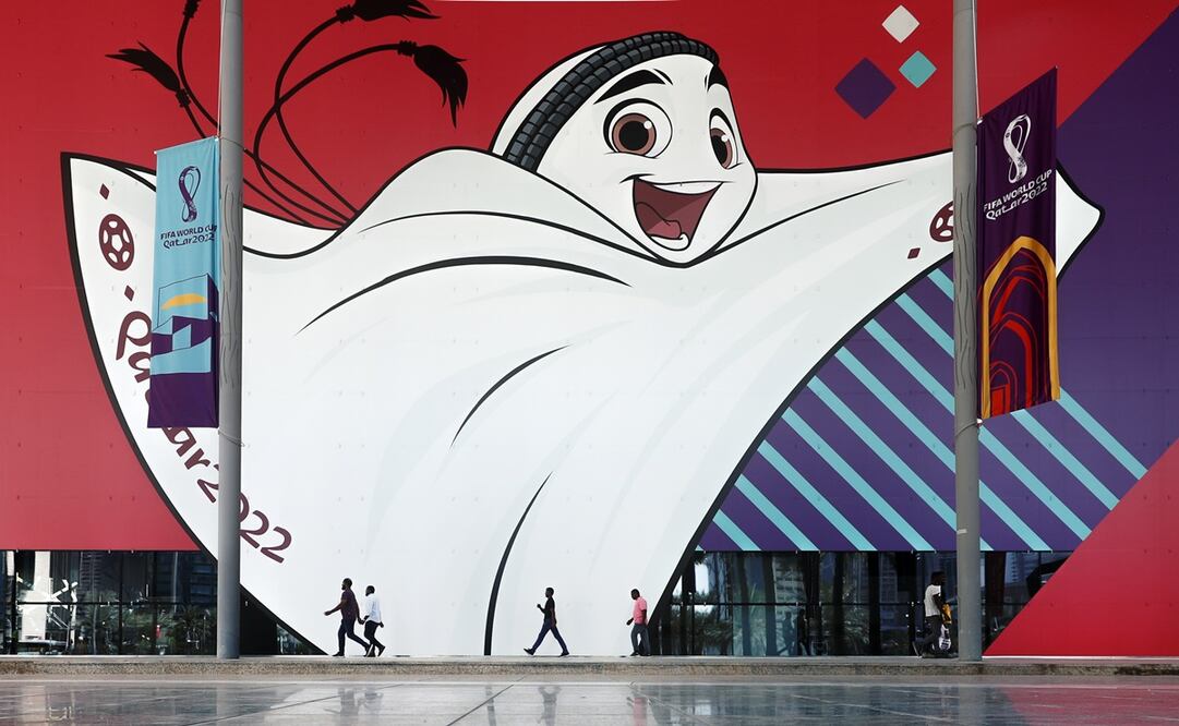Mascota de la Copa del Mundo de Qatar 2022 en un mural de Doha - FOTO: EFE