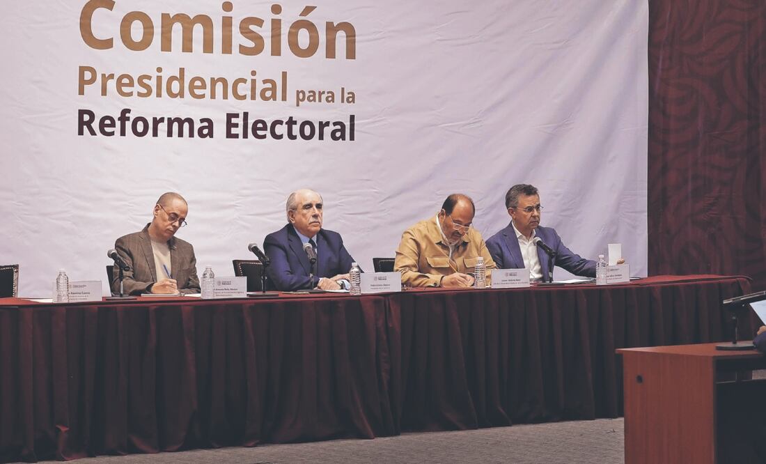 El próximo jueves 18 de septiembre se llevará a cabo la segunda audiencia pública de la Comisión Presidencial para la Reforma Electoral, a las 12:00 horas, posterior a un desayuno que sostendrán con magistrados del Tribunal Electoral del Poder Judicial de la Federación. Foto: de DIEGO SIMÓN SÁNCHEZ. El UNIVERSAL