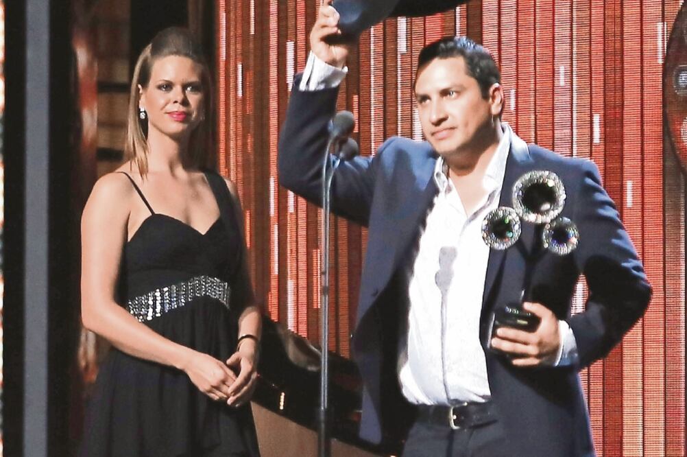 Julión debutó como conductor de los premios Bandamax (AGUSTIN SALINAS. EL UNIVERSAL)