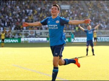 Chucky Lozano, en la mira del Chelsea