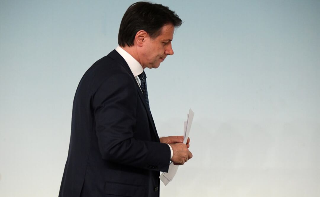 Italian Prime Minister Giuseppe Conte reacts to Italy's ruling coalition breakdown - Photo: Alberto Lingria/REUTERS