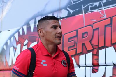 Carlos Salcido explota contra "aficionado"