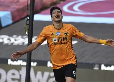 Las posibilidades de Raúl Jiménez de ser campeón de goleo en Premier League