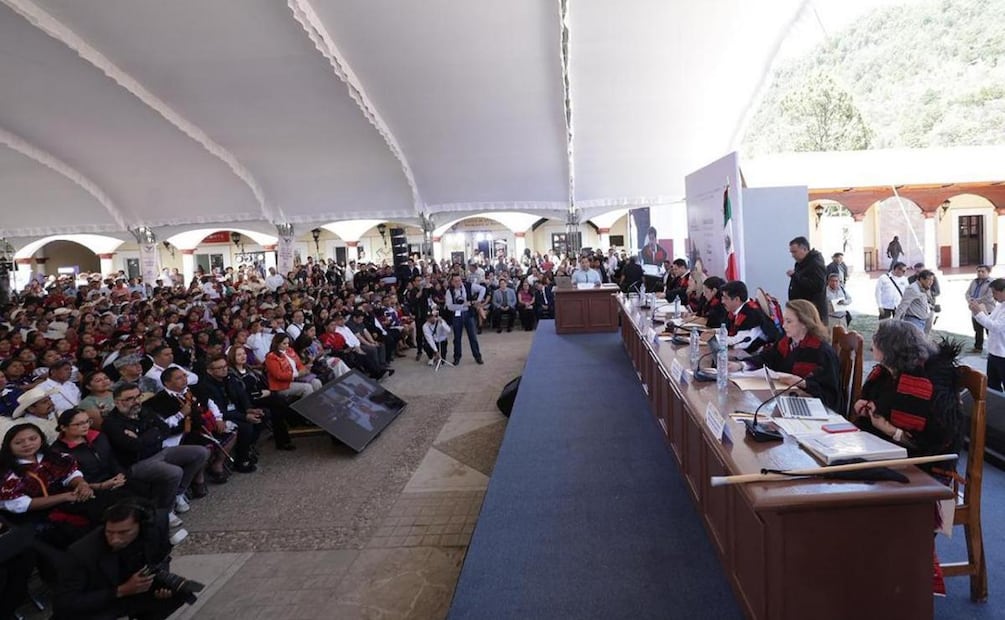 Ministros de la Corte realizan primera sesión extraordinaria en plaza pública de Chiapas (26/02/2026). Foto: Especial