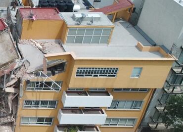 Inician trabajos de demolición en edificio Escocia 10