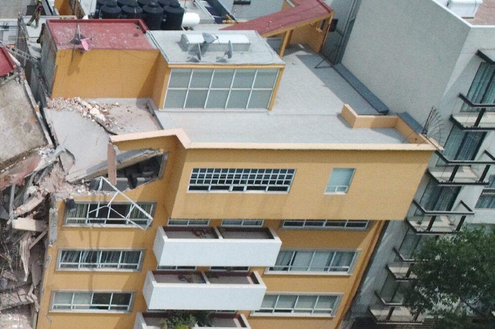 Construcción. La primera etapa de la edificación, de cinco pisos y ocho departamentos, consistirá en recuperar los bienes de las personas afectadas (ARCHIVO. EL UNIVERSAL)