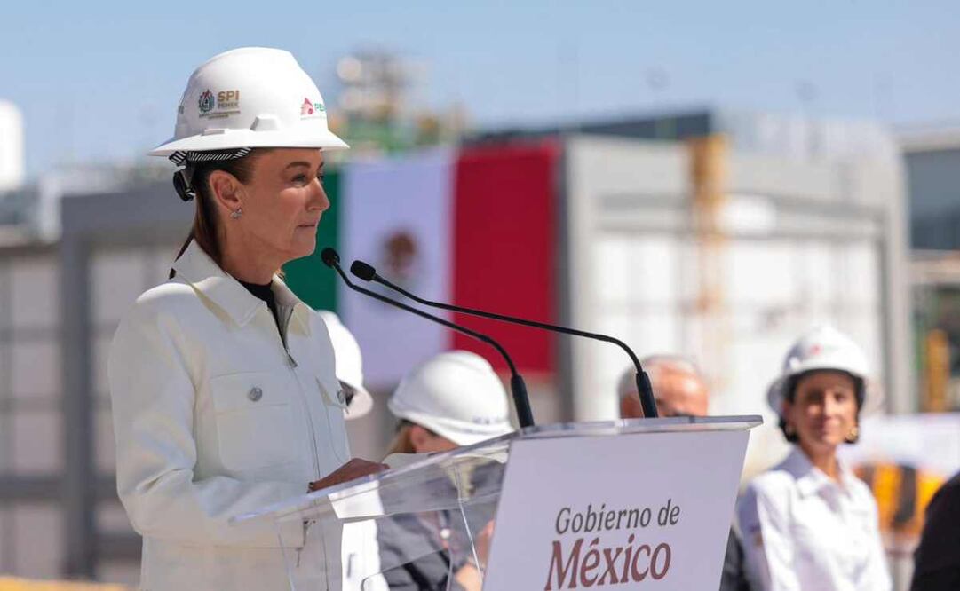 La presidenta Claudia Sheinbaum en la Refinería de Tula este 4 de enero del 2026. Foto: Presidencia