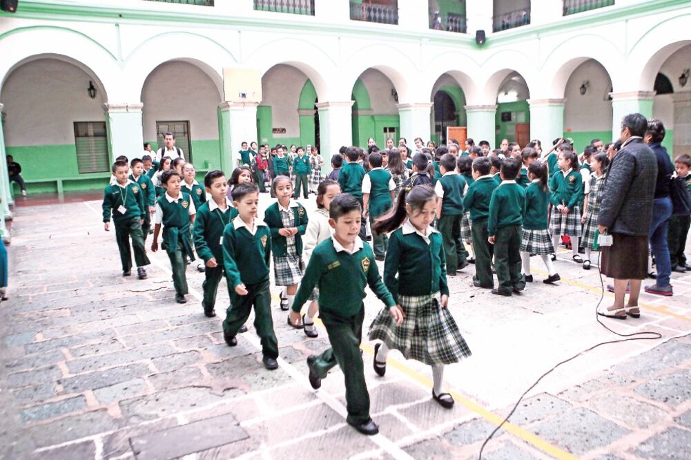 Todos los niños y jóvenes mexicanos que tengan estudios en el extranjero serán reinsertados en la educación nacional