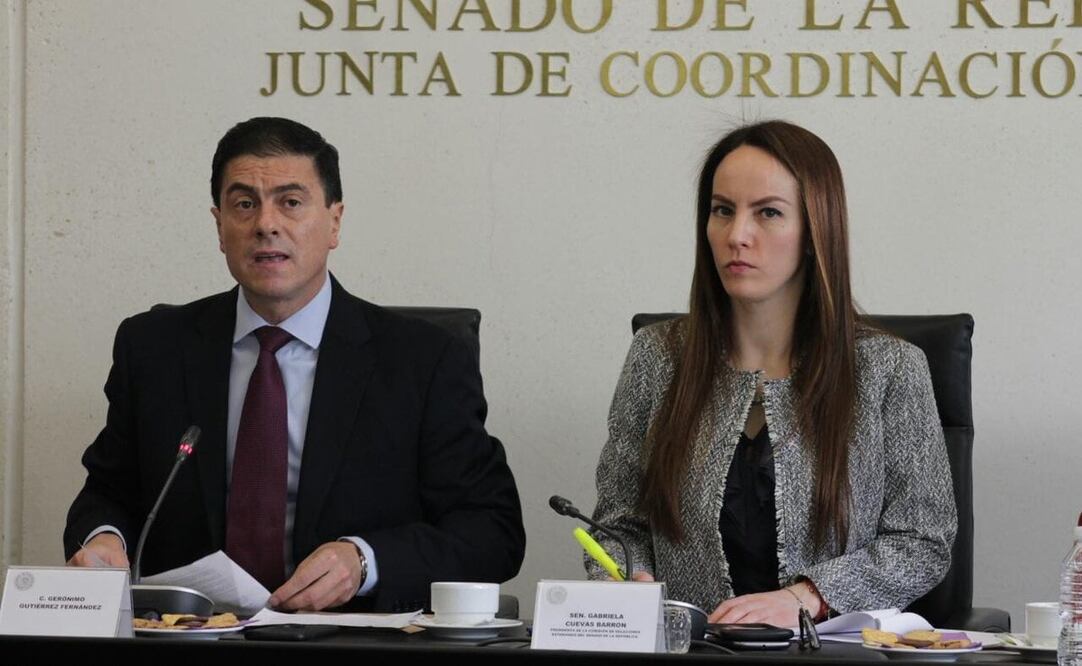 Gerónimo Gutiérrez compareció ante senadores de dos comisiones. (Foto: Twitter @GabyCuevas)